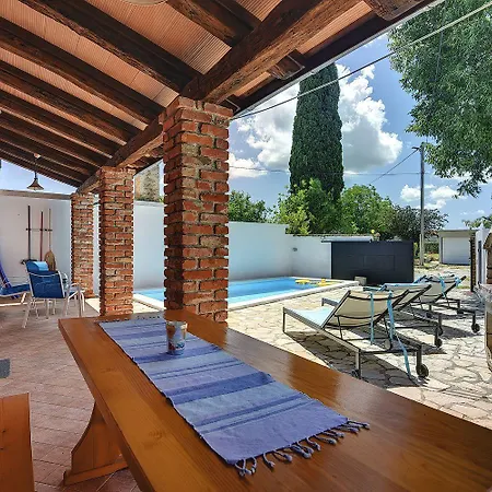 Mit Privatem Pool, Liegestuehle, Wlan, Klima * Barban